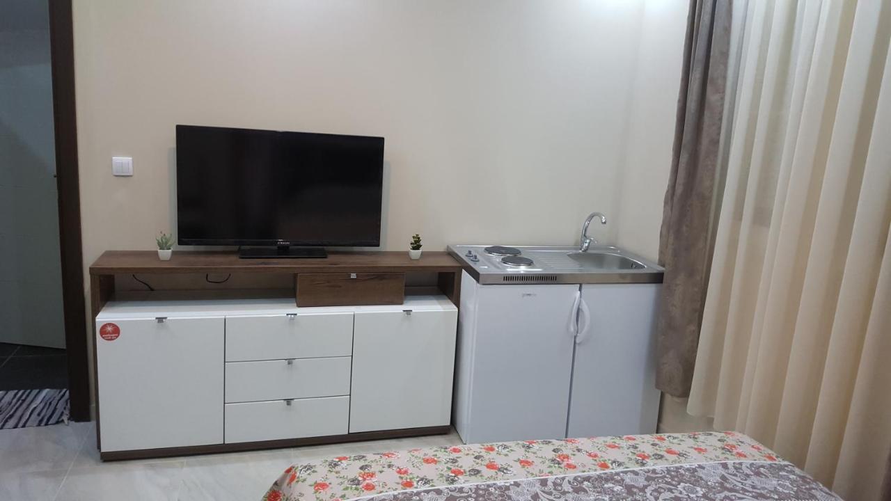 Studio Apartman - Centar Tivat Exterior photo